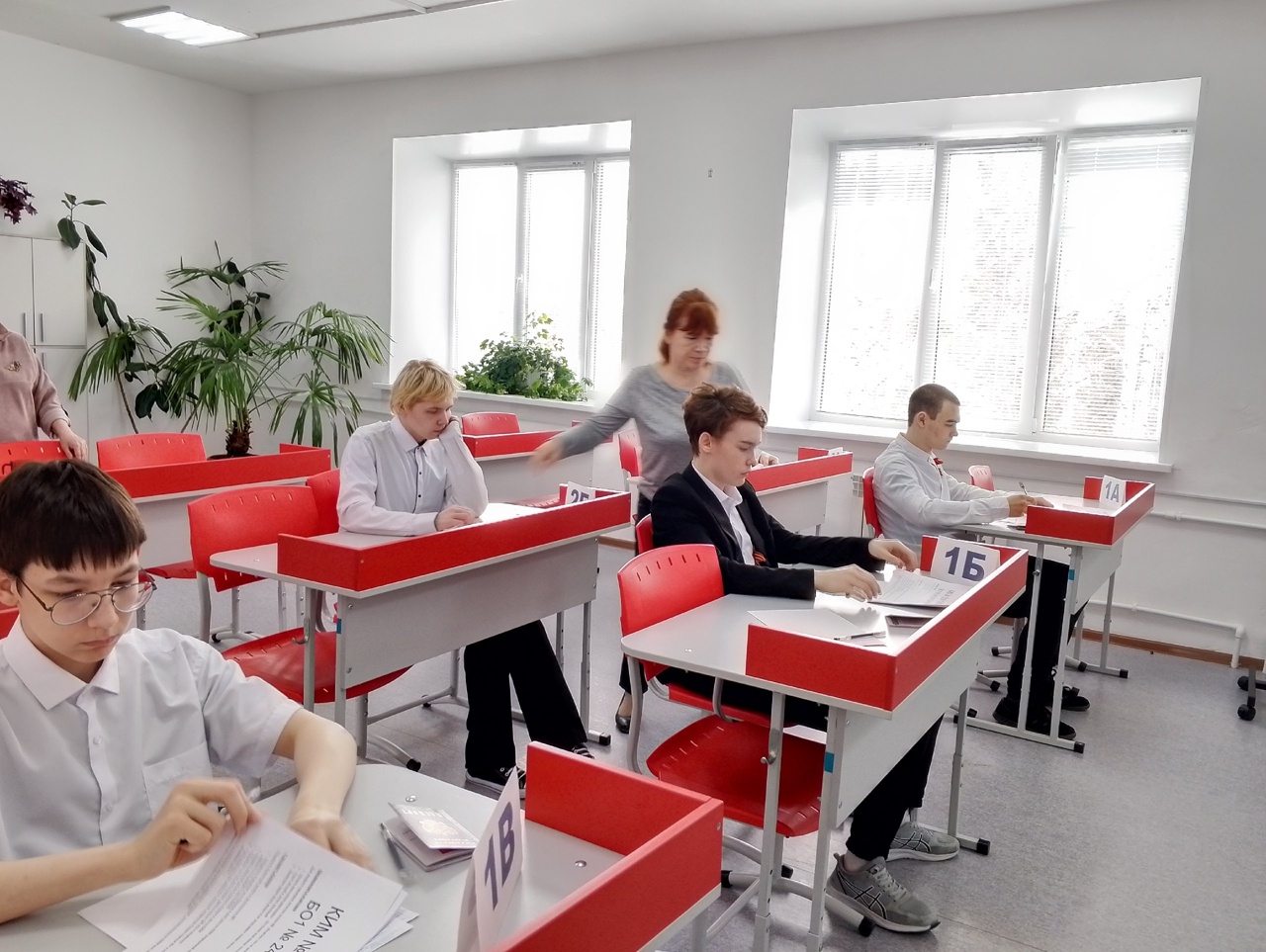 Всероссийские и региональные тренировочные ОГЭ и ЕГЭ в 9 и 11 классах.
