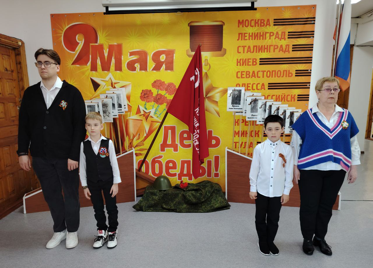 Часовой у Знамени Победы.